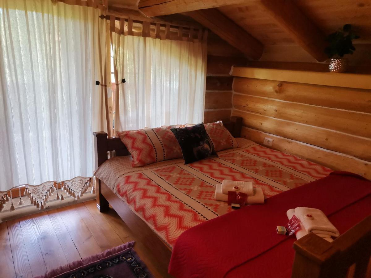 Deseşti Cabana Casa De Piatra, De La Mara מראה חיצוני תמונה